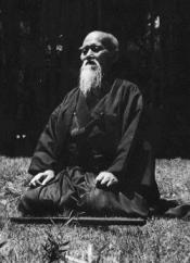 aikido ueshiba morihei meditation sensei zen founder origins techniques master seiza aiki health